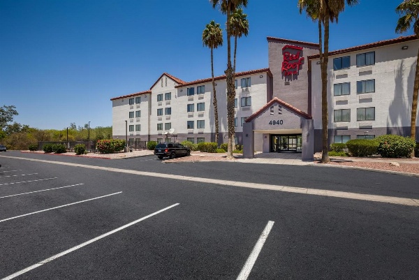 Red Roof Inn Tucson North - Marana image 4