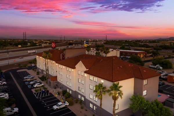 Red Roof Inn Tucson North - Marana image 6