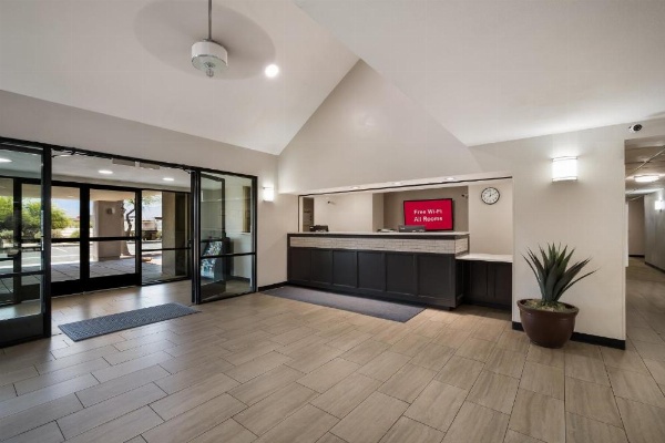 Red Roof Inn Tucson North - Marana image 8